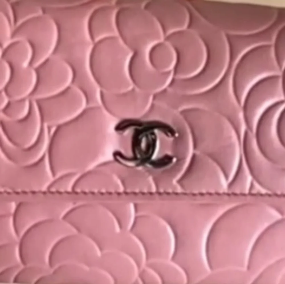 CHANEL CAMELIA LONG LEATHER PINK WALLET COIN CARD WALLET - Picture 7 of 7